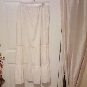 Ava & Viv Elegant White Maxi Skirt